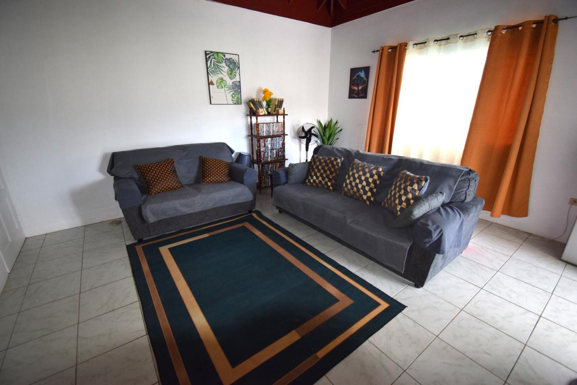 Harriott Heights Apartment Мандевил Екстериор снимка